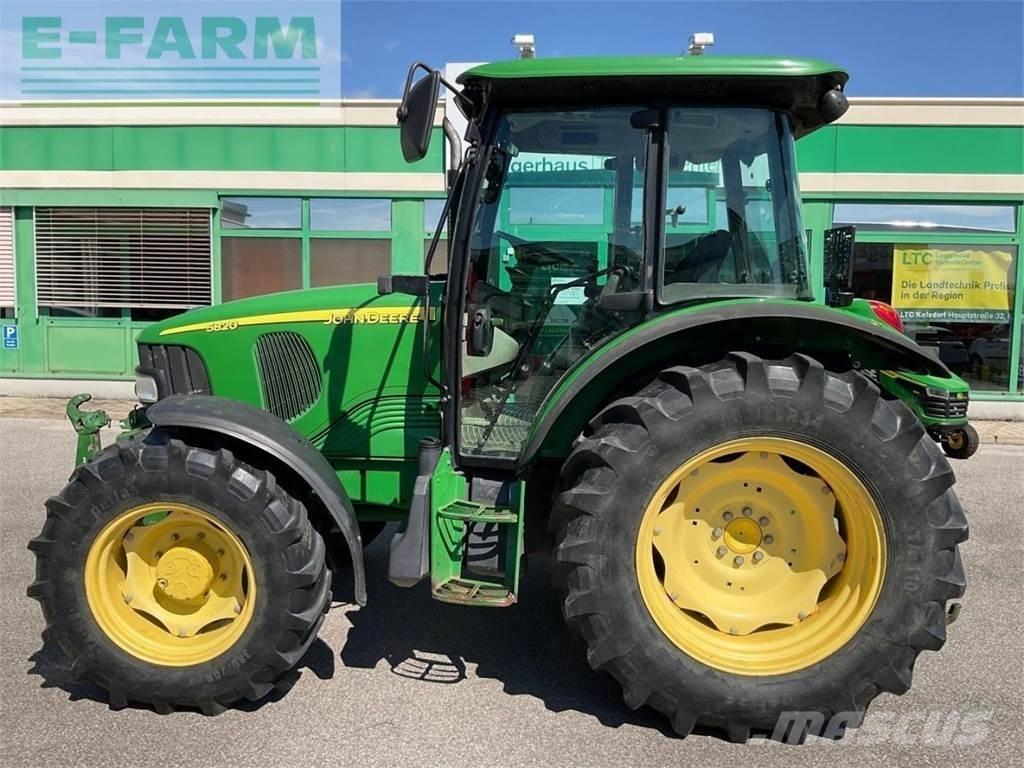 John Deere 5820 Traktoriai