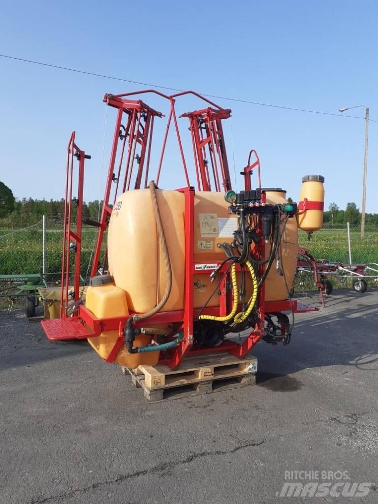 Junkkari 1300L/16M Įmontuoti purkštuvai
