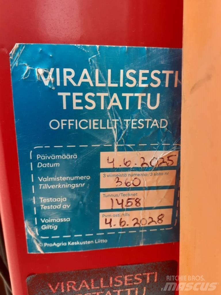 Junkkari 1300L/16M Įmontuoti purkštuvai