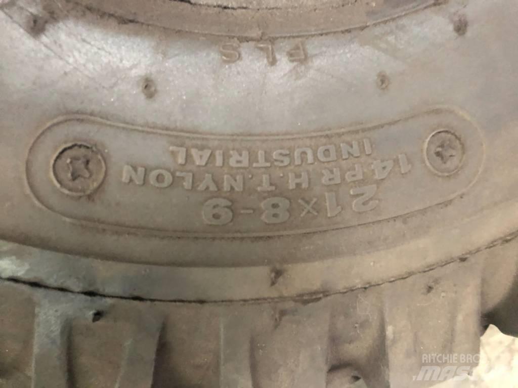 Bridgestone 21x8-9 Padangos, ratai ir ratlankiai