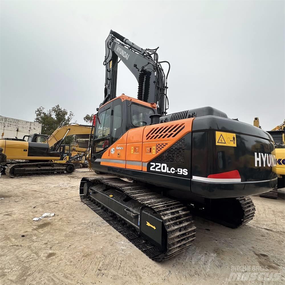 Hyundai R220LC-9S Vikšriniai ekskavatoriai