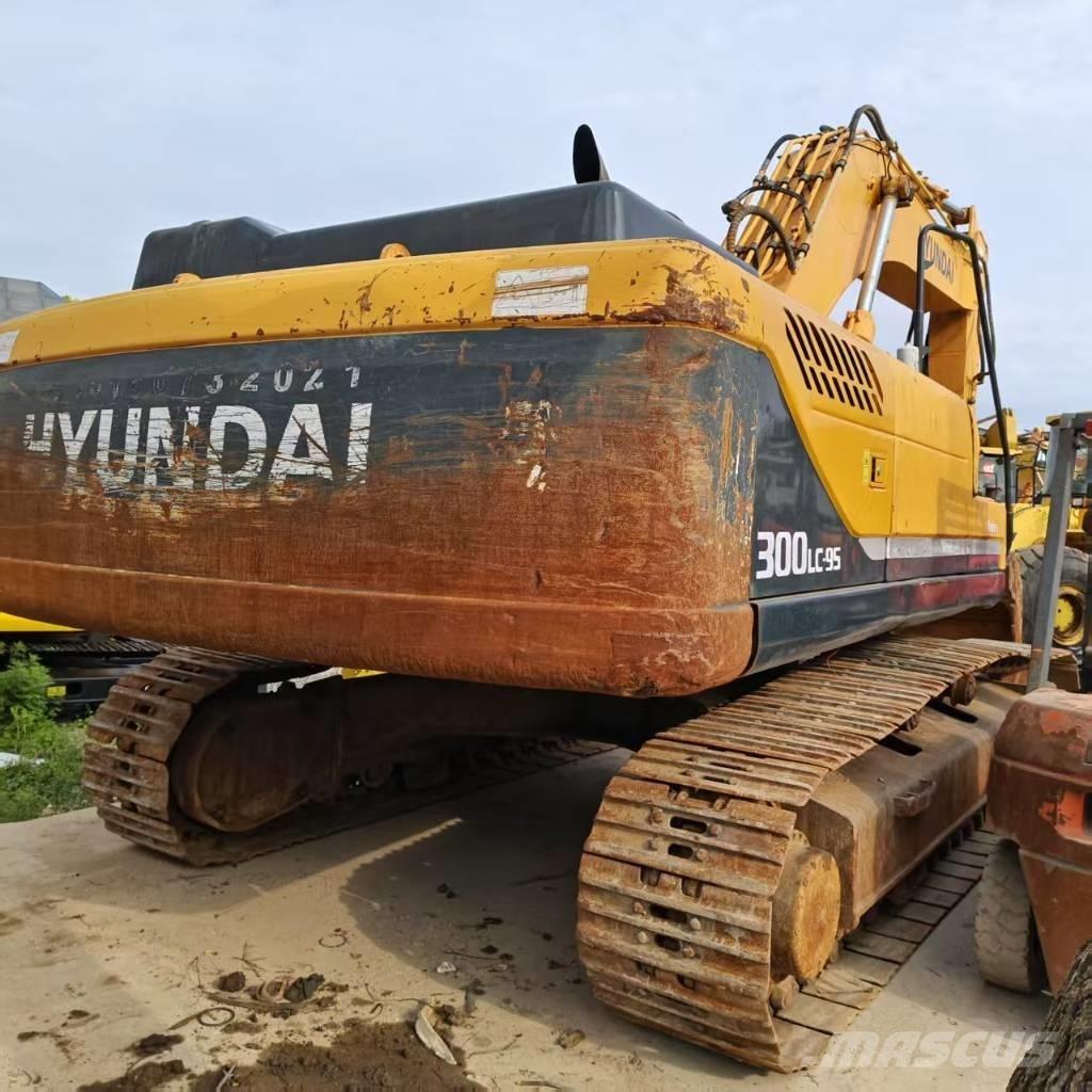 Hyundai R300LC Vikšriniai ekskavatoriai