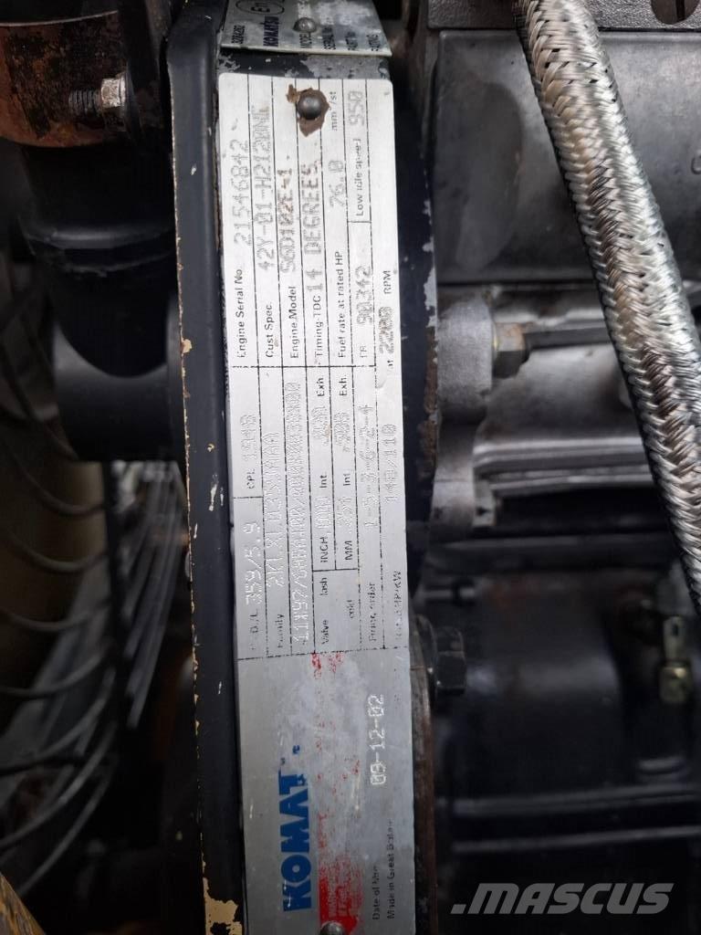 Komatsu WA 270-3 Naudoti ratiniai krautuvai