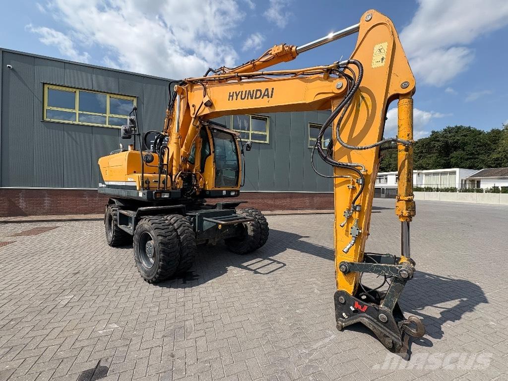 Hyundai 160W9-A Ratiniai ekskavatoriai