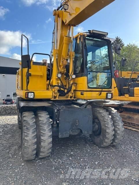 Komatsu PW 148-8 Ratiniai ekskavatoriai