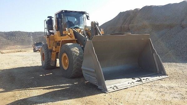 Volvo L180G Naudoti ratiniai krautuvai