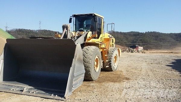 Volvo L180G Naudoti ratiniai krautuvai