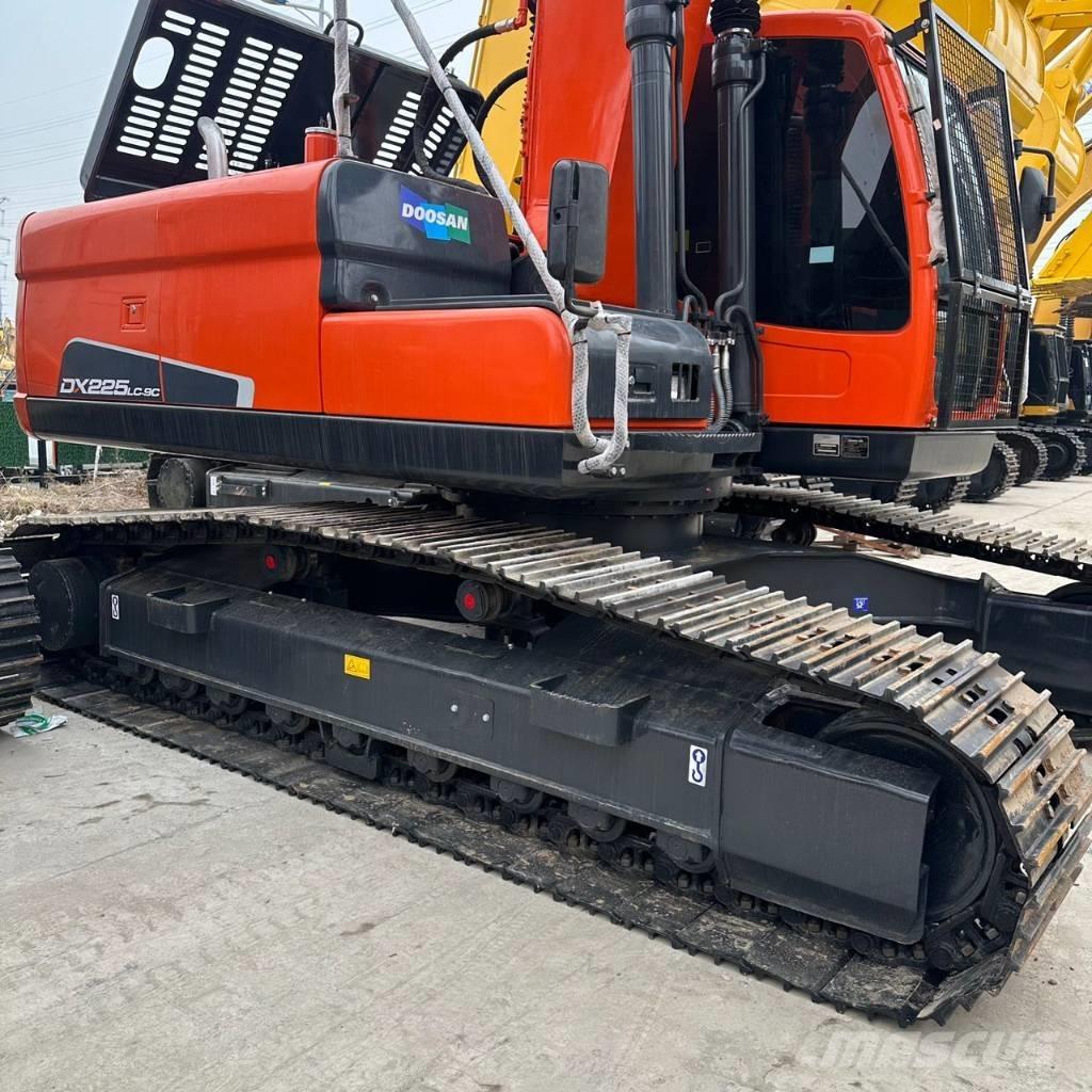 Doosan DX225LC-9C Vikšriniai ekskavatoriai