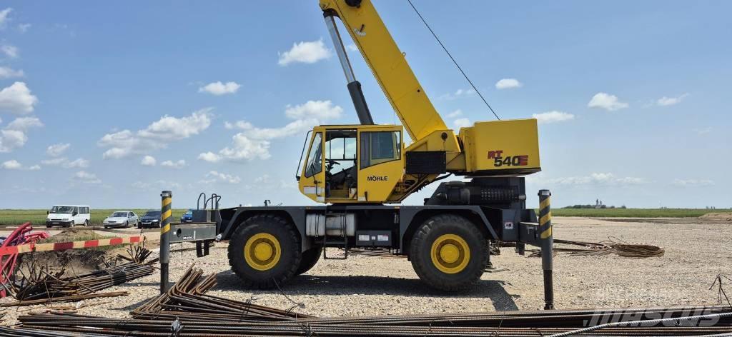 Grove rt540e Neapdoroto reljefo kranai