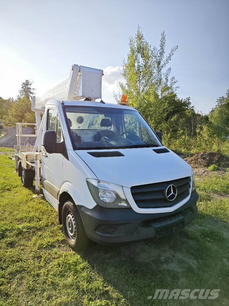Palfinger P 250 BK Ant vilkikų montuojamos kėlimo platformos