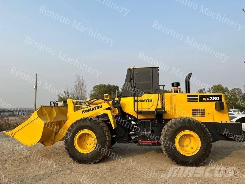 Komatsu WA380 Naudoti ratiniai krautuvai