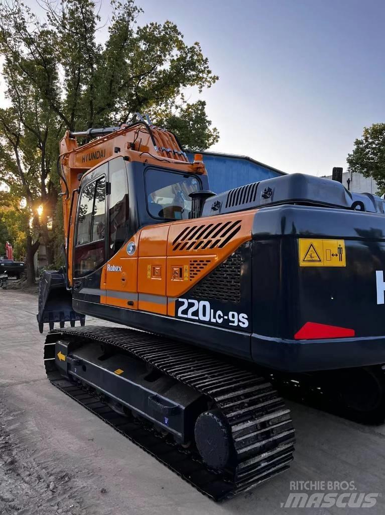 Hyundai 220LC-9S Vikšriniai ekskavatoriai