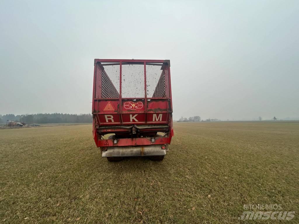 RKM 40kub Pašarų vežimai