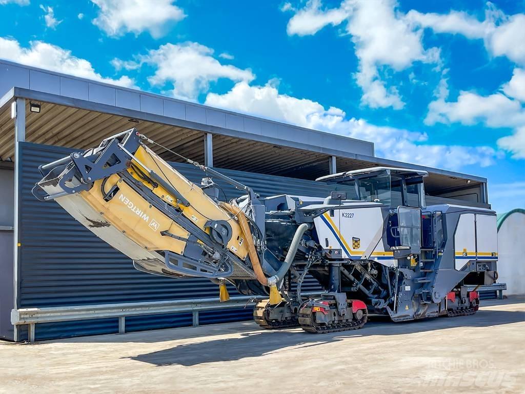 Wirtgen W 220 FI Asfalto šalto frezavimo technika