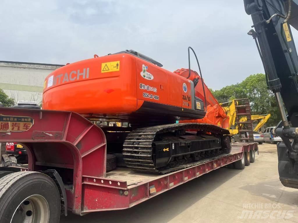 Hitachi 210LC Vikšriniai ekskavatoriai