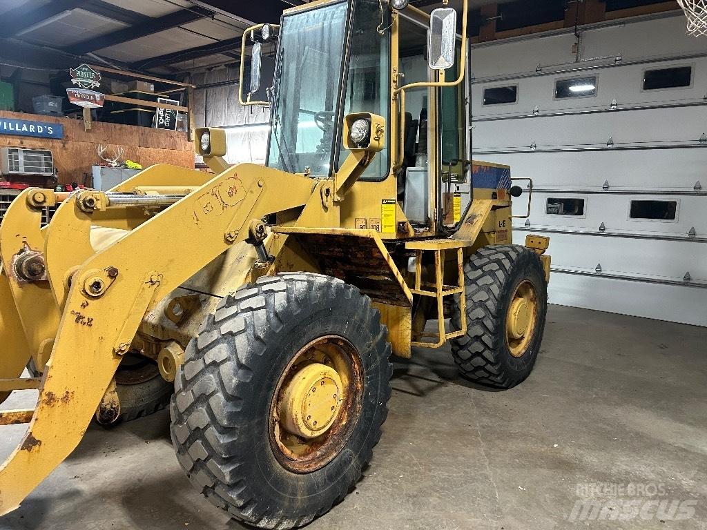 Fiat-Hitachi FR 100 Naudoti ratiniai krautuvai