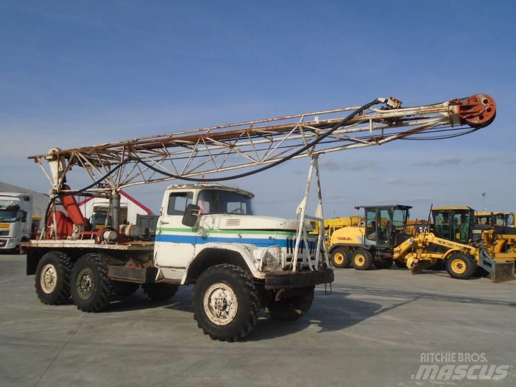 ZIL 6×6 Mobilūs gręžimo bokštiniai sunkvežimiai