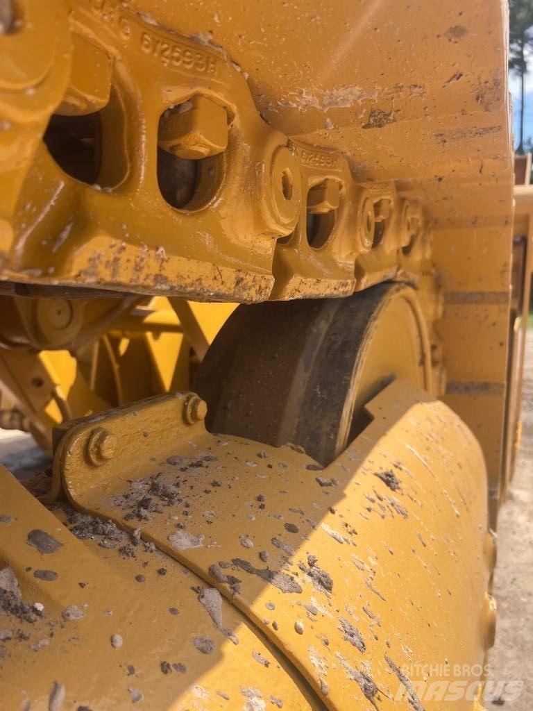 CAT 973 Vikšriniai krautuvai