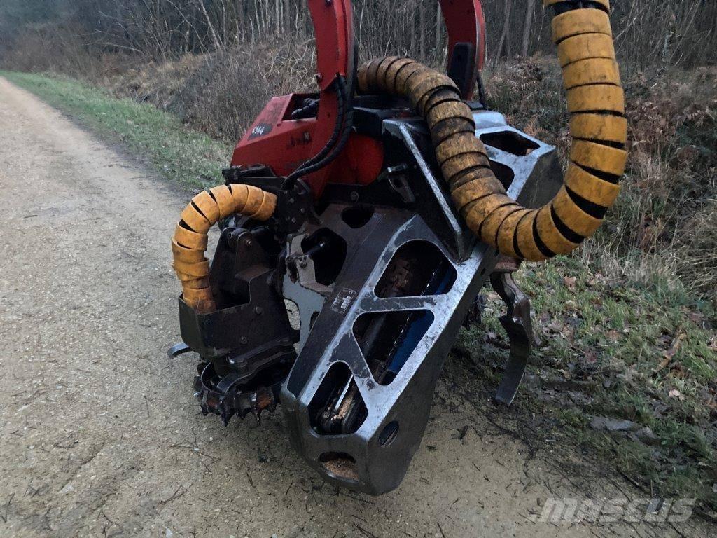 Komatsu C 144 Miško technika (Harvesteriai)