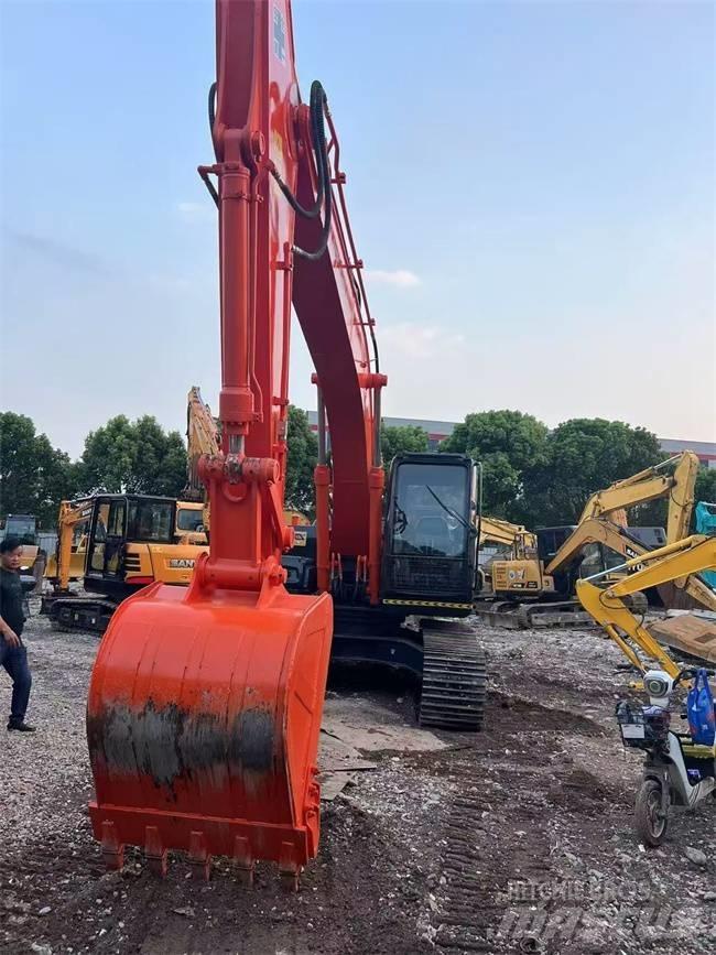 Hitachi ZX 200 Vikšriniai ekskavatoriai