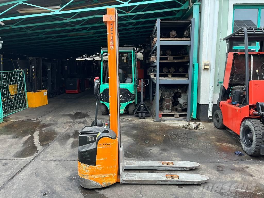 Still EGV12    V-4251 Savaeigiai rietuvai