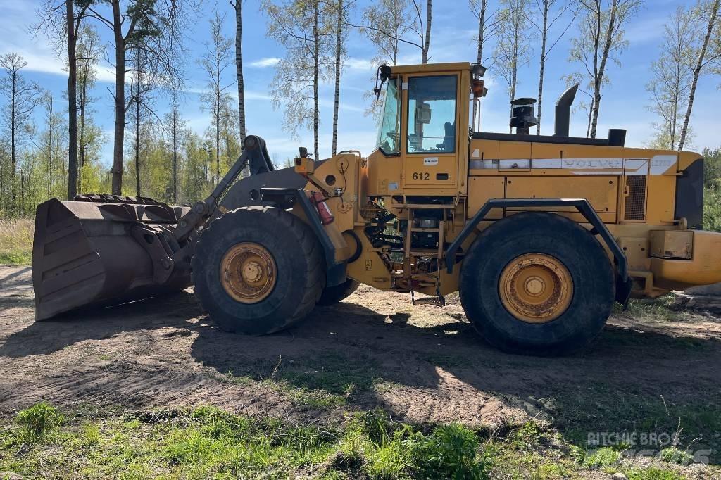 Volvo L 220 D Naudoti ratiniai krautuvai