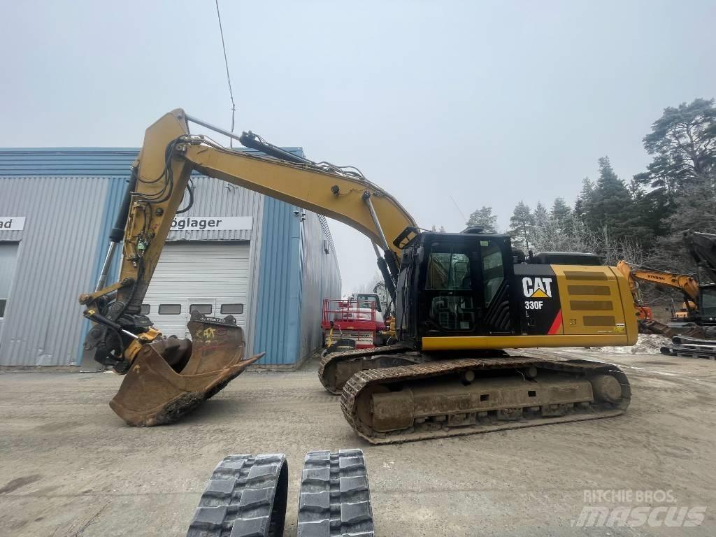 CAT 330 Vikšriniai ekskavatoriai