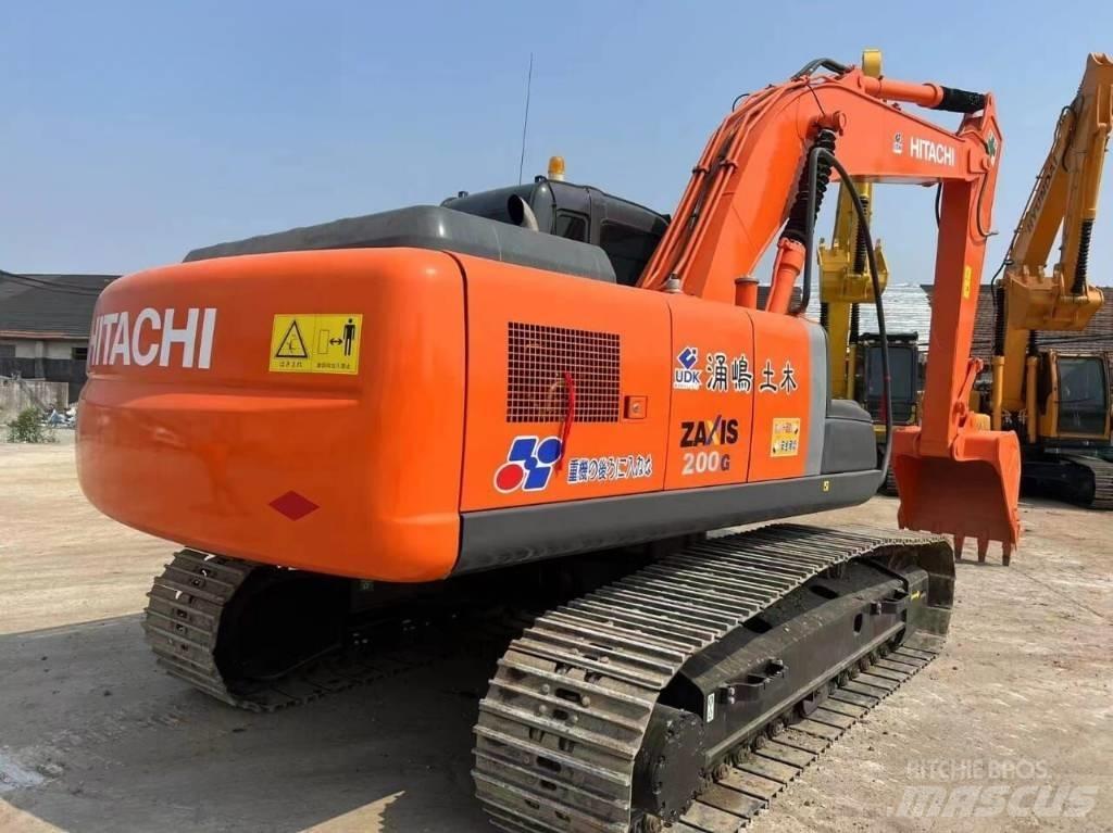 Hitachi ZX 200 Vikšriniai ekskavatoriai