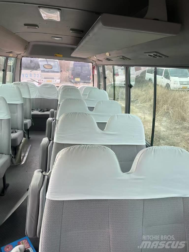 Toyota Coaster Tarpmiestiniai autobusai