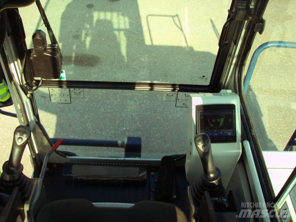 Takeuchi TCR 50 Vikšrinė savivartė technika