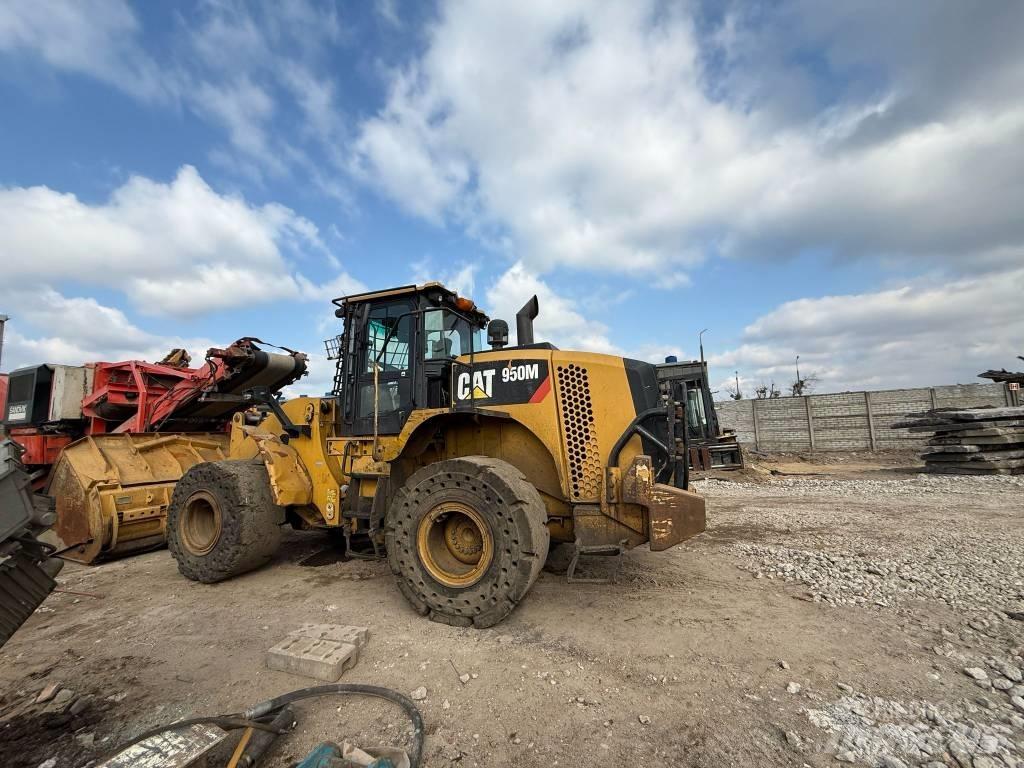 CAT 950 M Naudoti ratiniai krautuvai