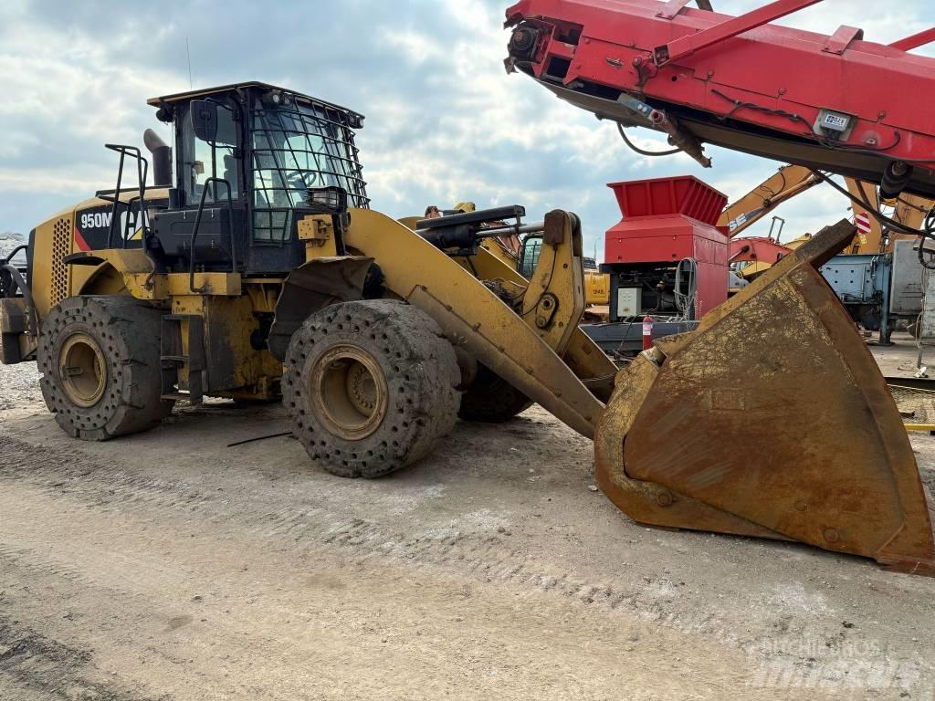 CAT 950 M Naudoti ratiniai krautuvai