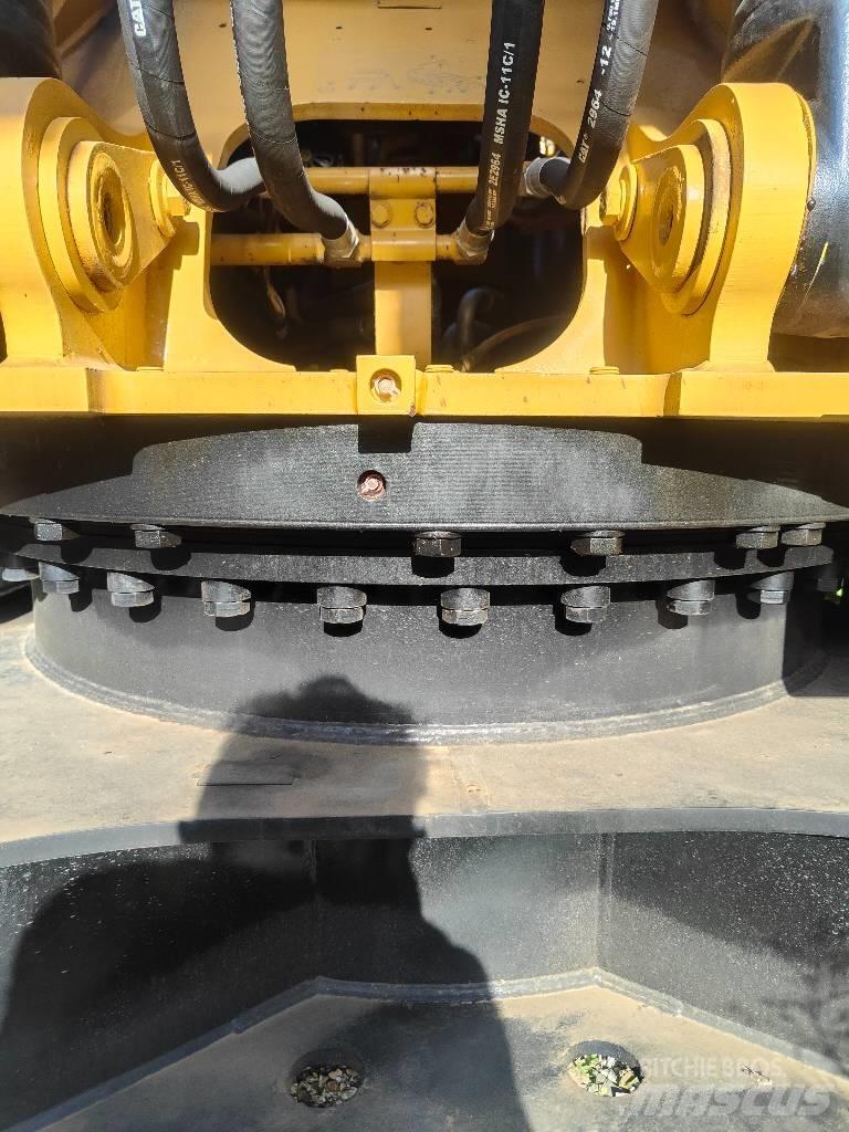 CAT 330 D Vikšriniai ekskavatoriai