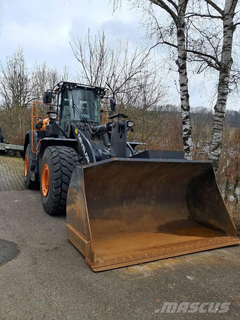 Develon DL 420 CVT-7 Naudoti ratiniai krautuvai