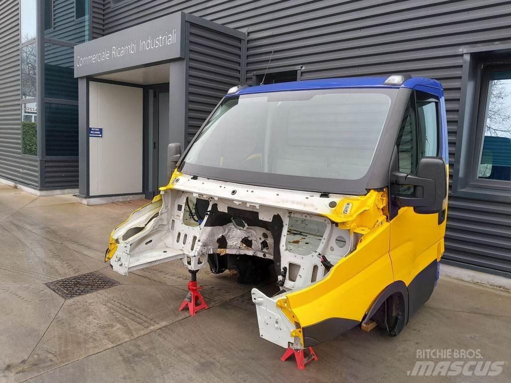Iveco DAILY Kabinos ir salonai