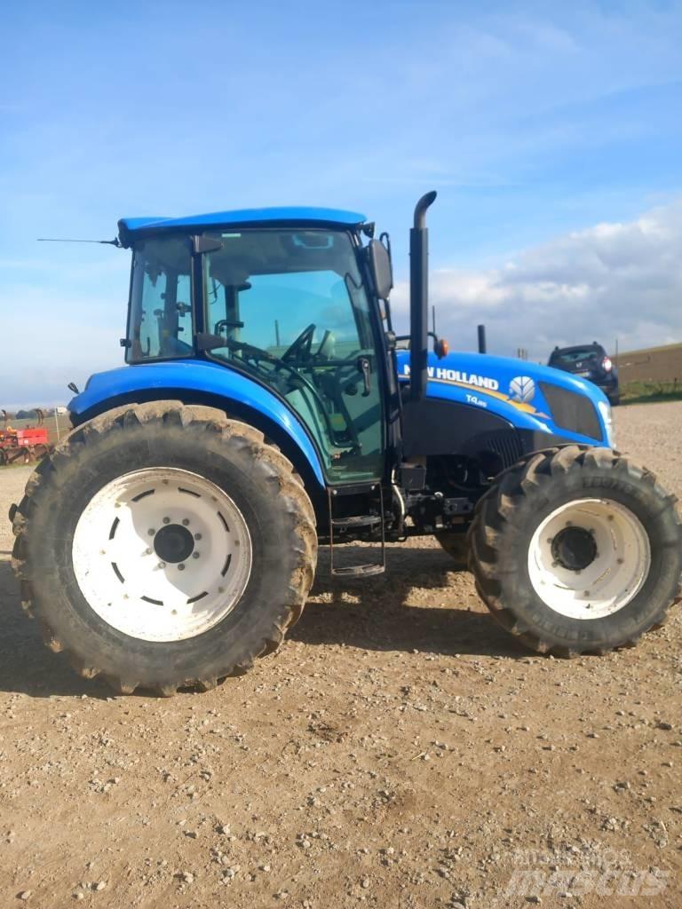 New Holland T 4.85 Traktoriai