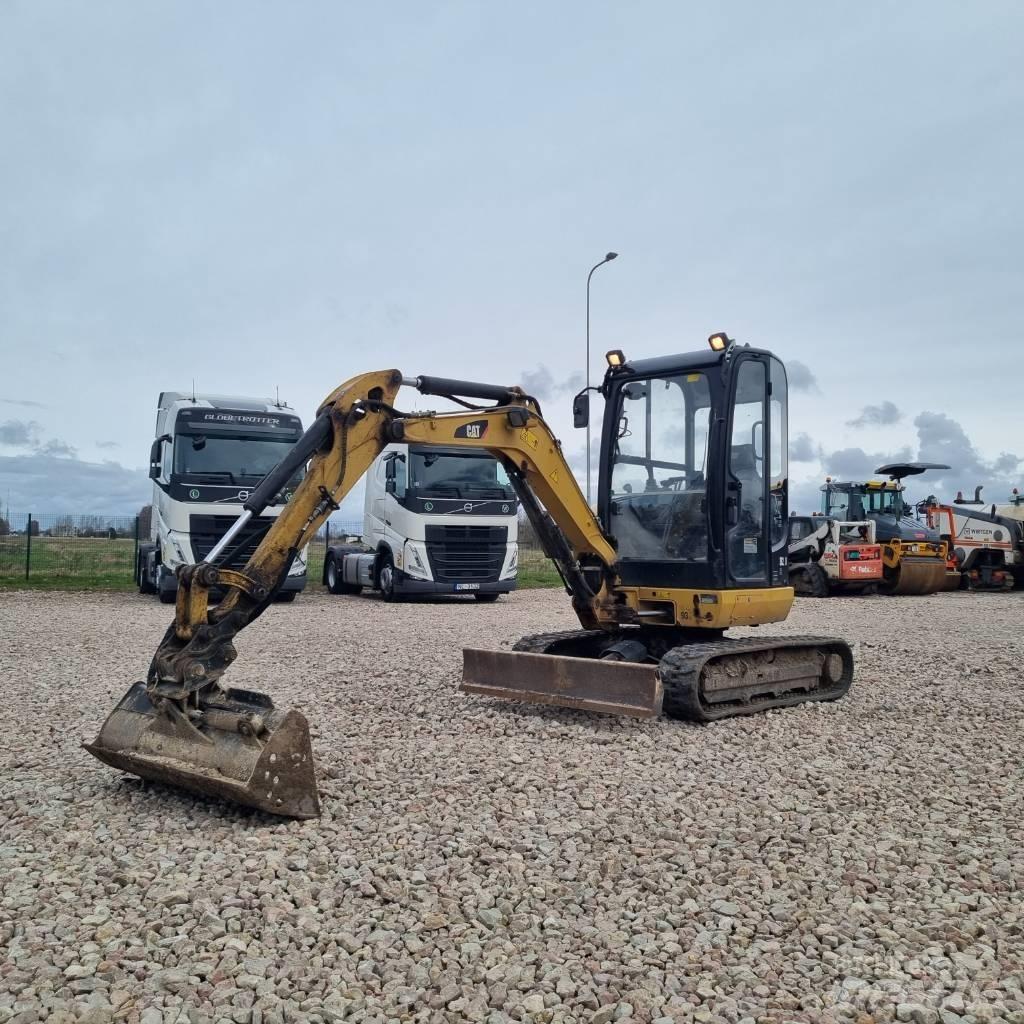 CAT 302.7 D CR Mini ekskavatoriai < 7 t