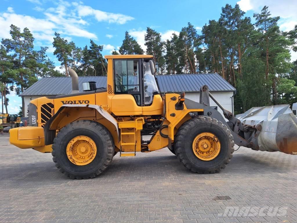 Volvo L 120 F Naudoti ratiniai krautuvai