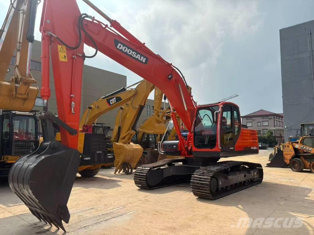 Doosan DX 225 Vikšriniai ekskavatoriai