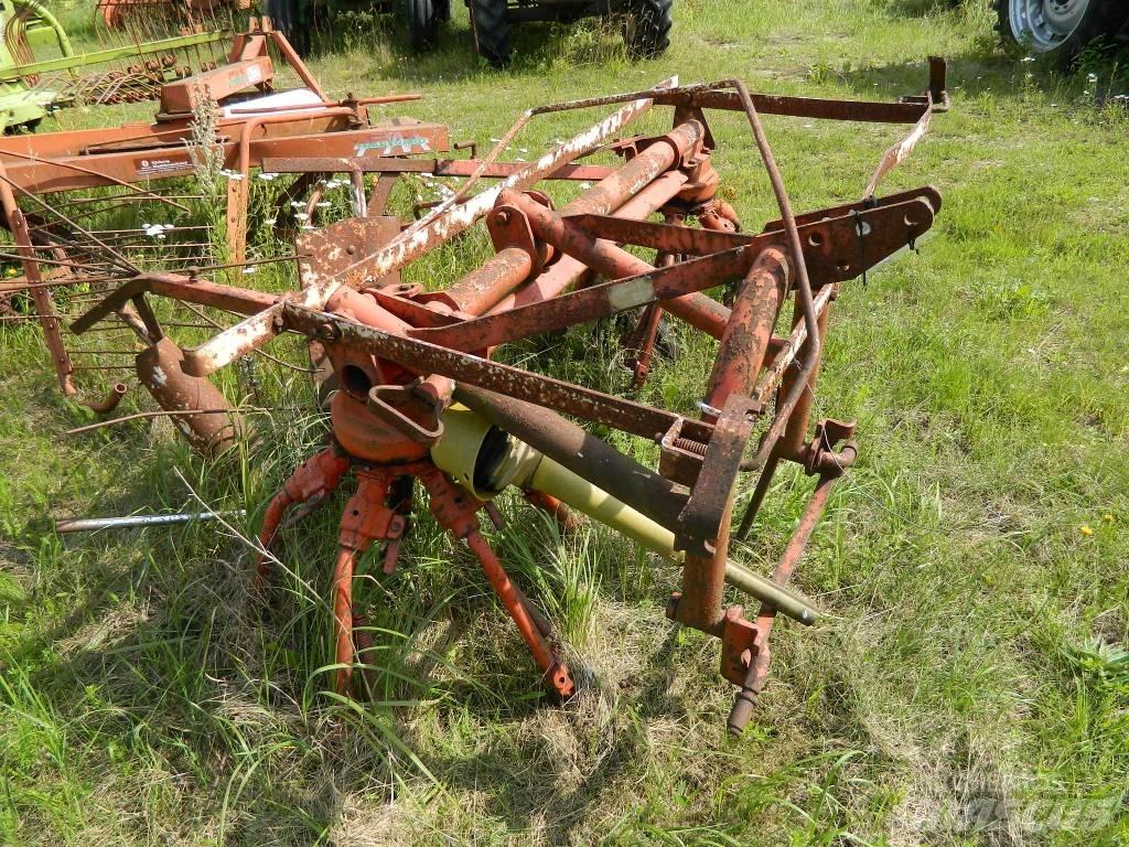 Kuhn 3.2 Šieno grėbliai ir vartytuvai