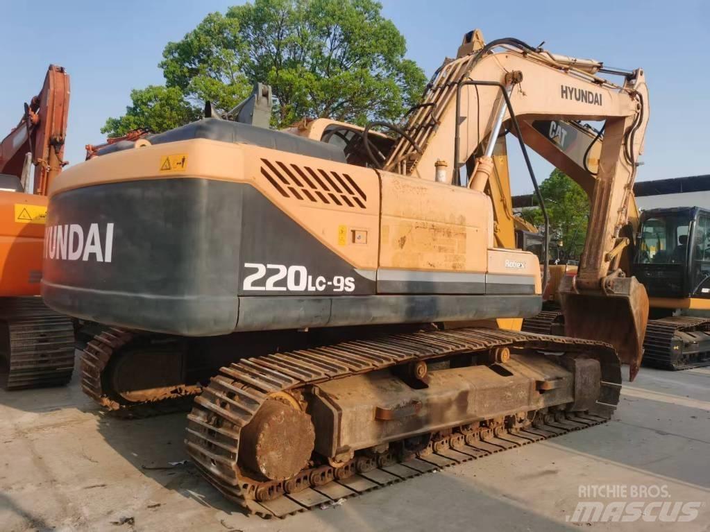 Hyundai 220lc-9s Vikšriniai ekskavatoriai