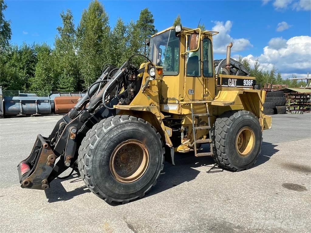 CAT 936F Naudoti ratiniai krautuvai