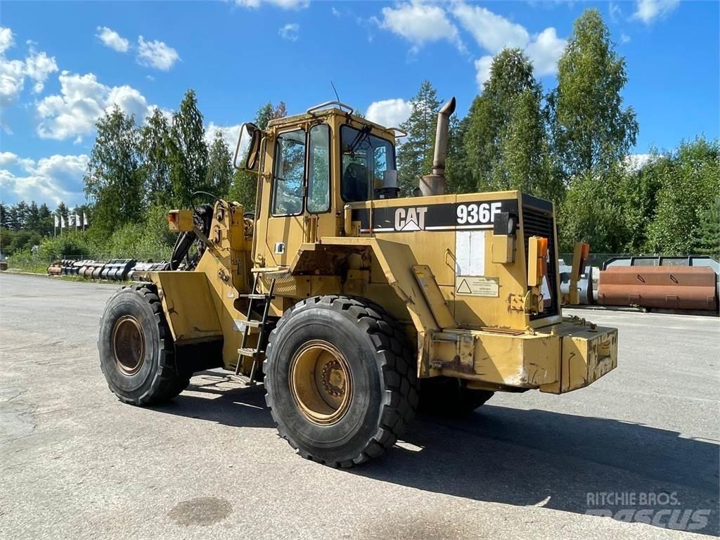 CAT 936F Naudoti ratiniai krautuvai