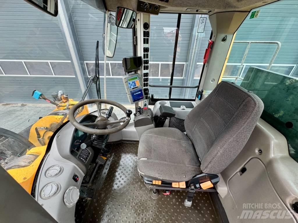 Volvo L 150 F Naudoti ratiniai krautuvai