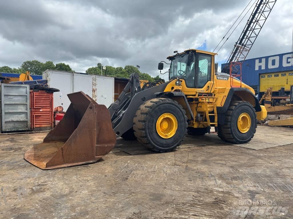 Volvo L 220 H Naudoti ratiniai krautuvai