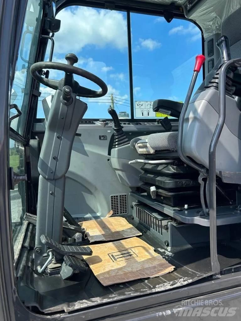 Bobcat E 55 W Ratiniai ekskavatoriai