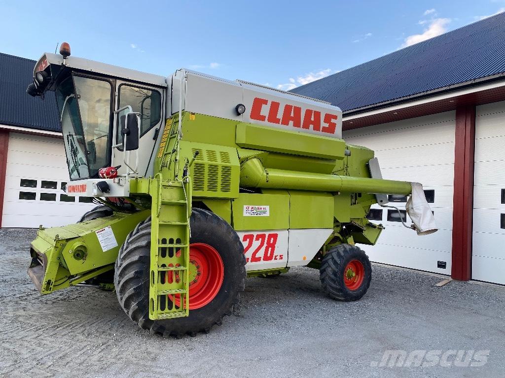 CLAAS Commandor 228 Derliaus nuėmimo kombainai