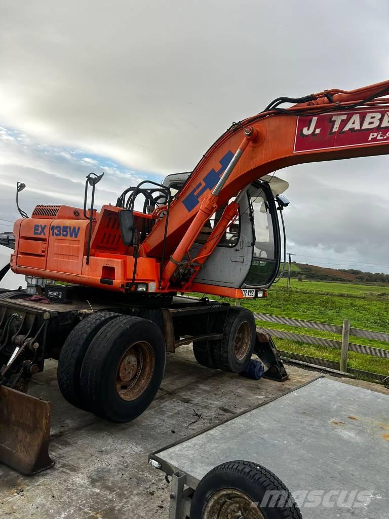 Hitachi EX 135 W Ratiniai ekskavatoriai
