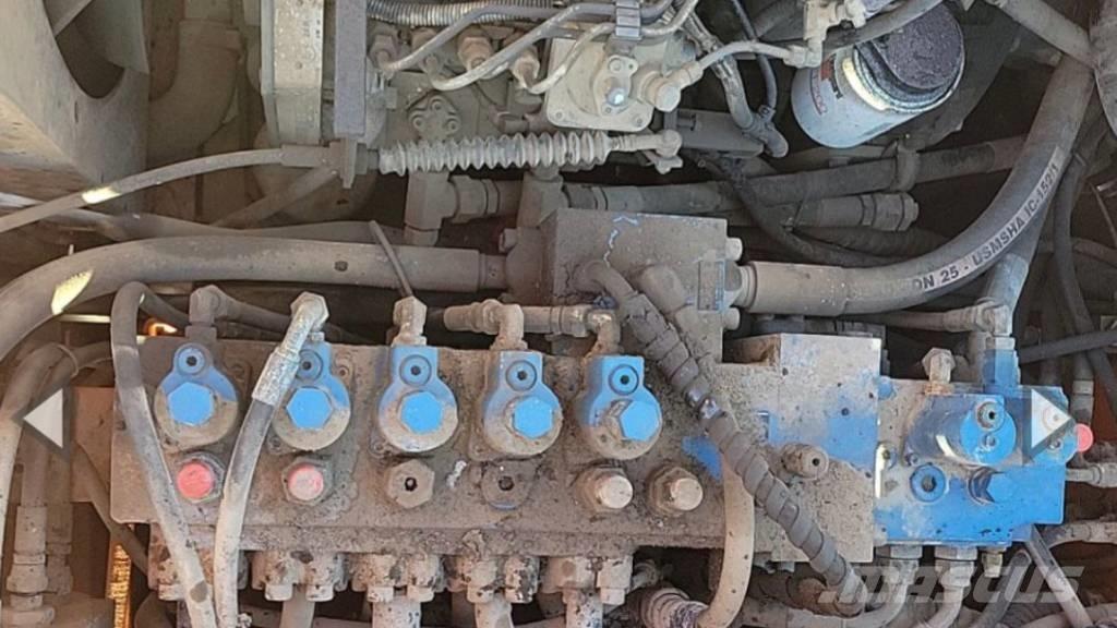 Hitachi EX 135 W Ratiniai ekskavatoriai