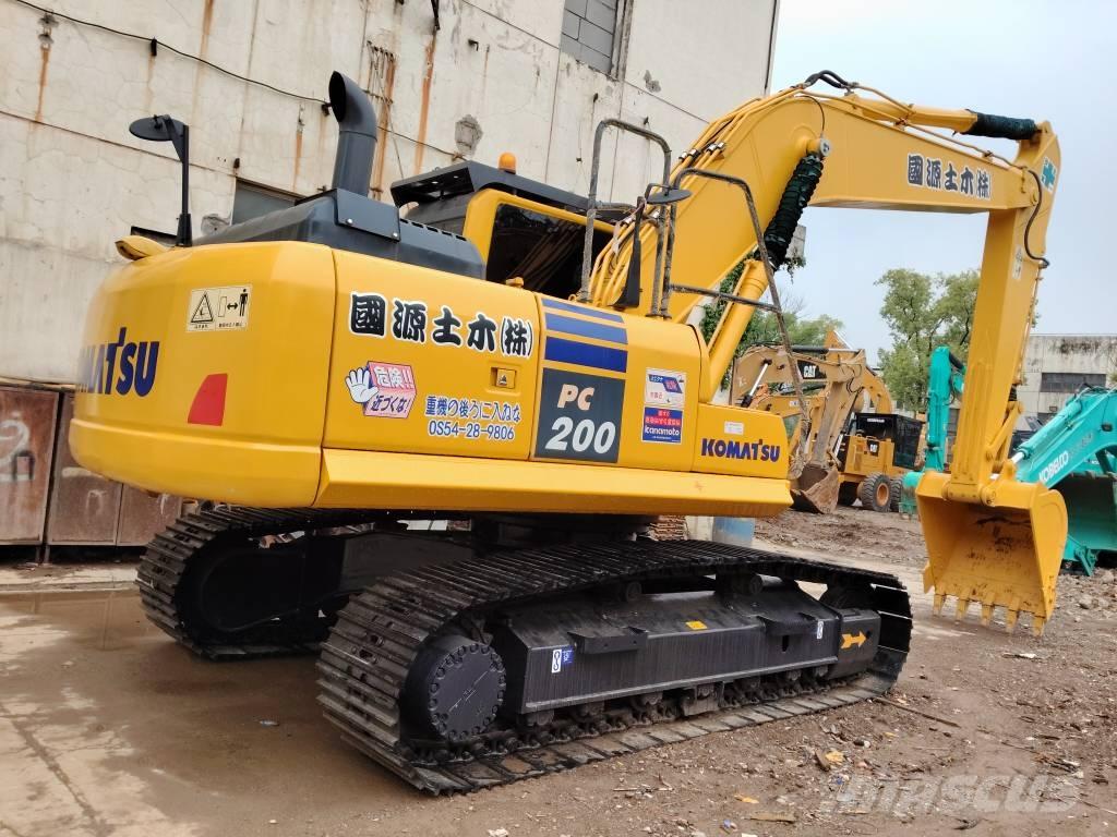 Komatsu PC 200-8 Vikšriniai ekskavatoriai